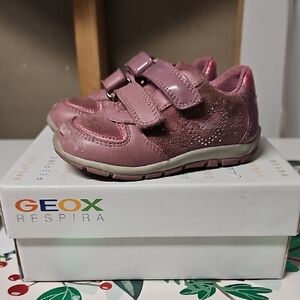 Geox Toddler Girls Size 7 Dusty Pink Velcro Sneakers